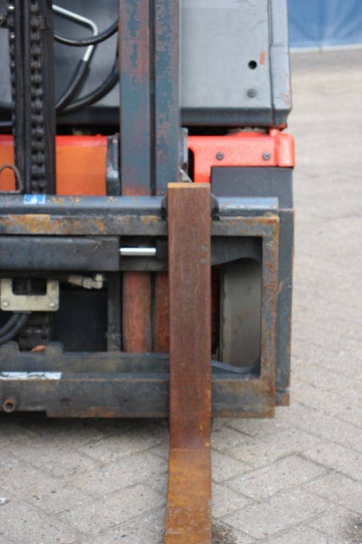 Forklift Linde H12T-03 LPG 1200kg 2001 2001 H12T-03 2001 1 Forklift image 11
