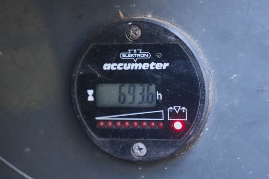 Holland Lift Ecostar HL-9710 Electric, 12m Working Height, 325k 2013 HOLLAND LIFT - Ecostar HL-9710 - 63522 Holland lift E...