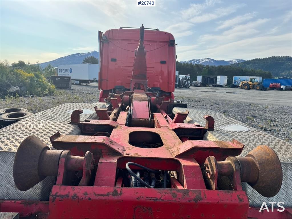 Scania R124 Hook truck. Partial Rep. object. 1997 20740 R124 Hook truck. Partial Rep. object. 1997 1 image 15