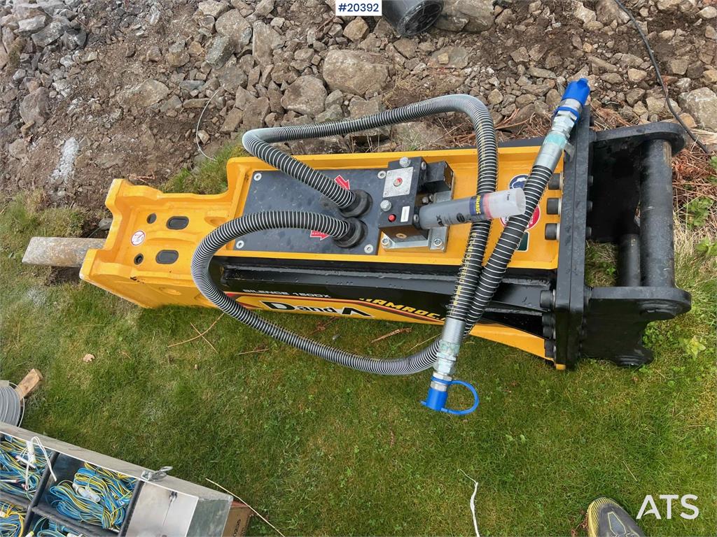 Danda D&A150DX spike hammer (1231 kg) w/ s60 attac 2022 20392 Danda D&A150DX spike hammer (1231 kg) w/ s60 attac 2022 1 im...