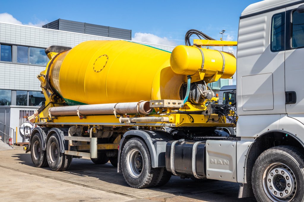 DE BUF BETON MIXER/MALAXEUR/MISCHER-10M3 2016 E61068 De Buf BETON MIXER/MALAXEUR/MISCHER-10M3 2016 1 image 2