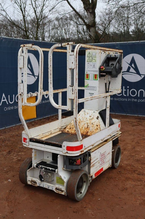 JLG 1230ES Electric Mast Lift 5.66m 2013 2013 1230ES 2013 1 image 9