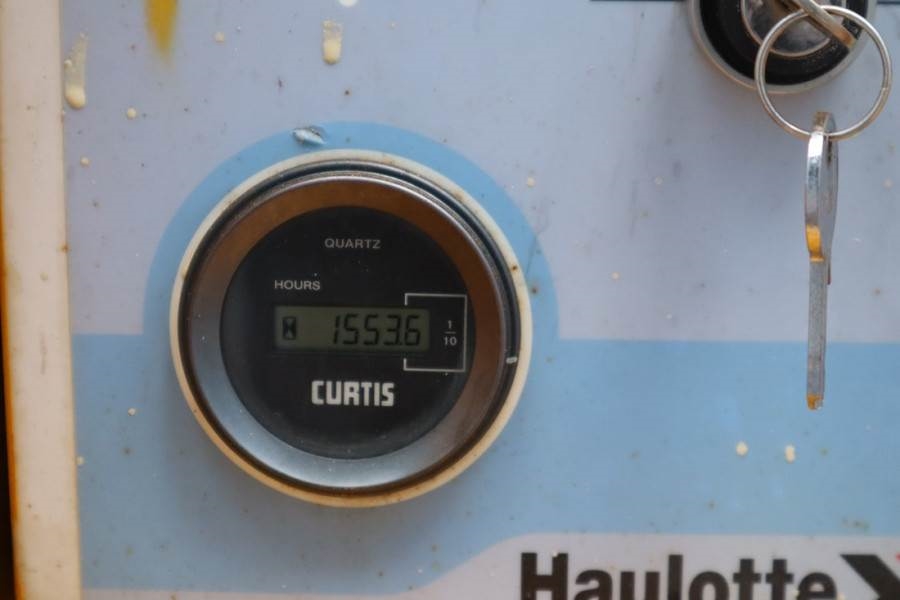 Haulotte H15SXL Diesel, 4x4 Drive, 15m Working Height, 500k 2011 HAULOTTE - H15SXL - 63452 H15SXL Diesel, 4x4 Drive, 15m W...