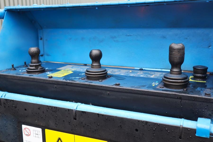 Genie S125 Diesel, 4x4x4 Drive, 40.1m Working Height, 24 2013 GENIE - S125 - 62394 S125 Diesel, 4x4x4 Drive, 40.1m Working...