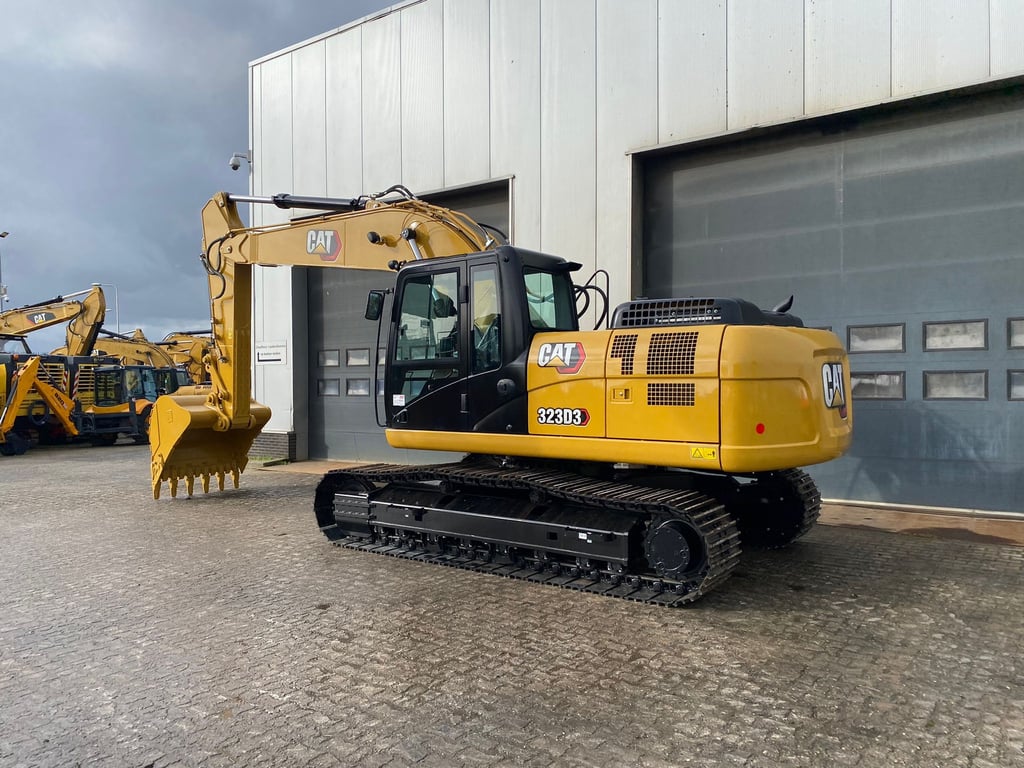 Caterpillar 323D3 2022 00031936 323D3 2022 0 image 3