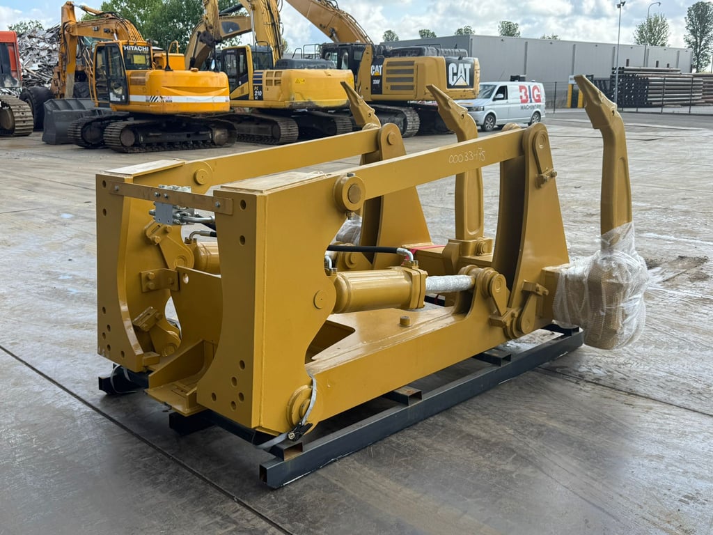 Caterpillar D7R D7H 2 Cylinders Ripper (casting shanks) 2025 00033473 D7R D7H 2 Cylinders Ripper (casting shanks) 2025 0 i...