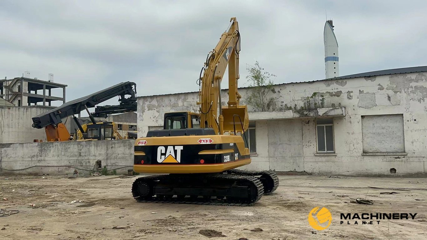 Caterpillar 320BL Used Crawler Excavator LOW PRICE 320BL 2019 1 Crawler Excavators image 8