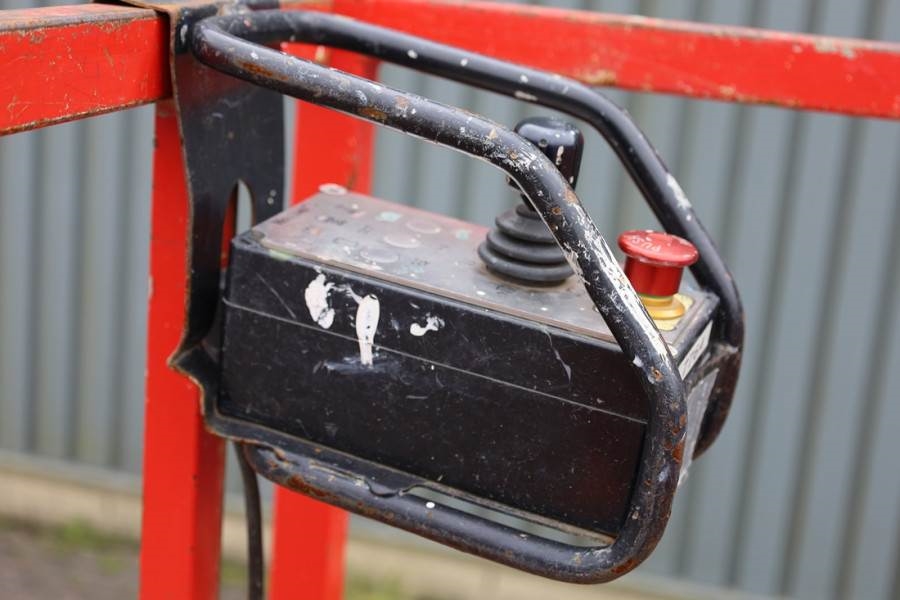 Holland Lift Ecostar HL-9714 Electric, 12m Working Height, 325k 2014 HOLLAND LIFT - Ecostar HL-9714 - 63526 Holland lift E...