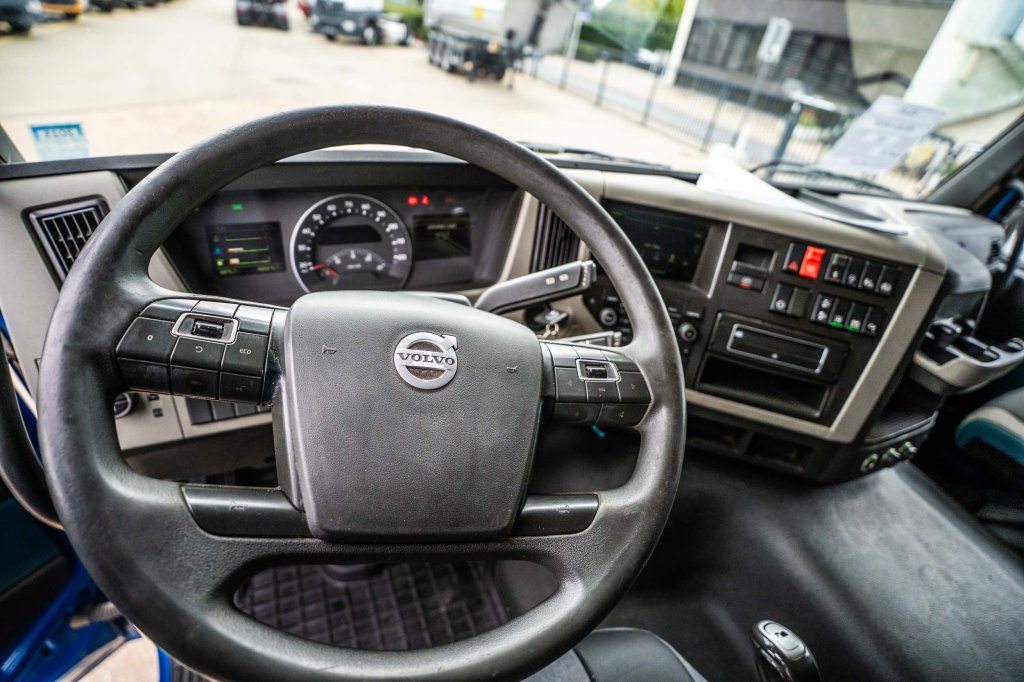 VOLVO FM 420 + KIPHYDR. 2018 E64736 FM 420 + KIPHYDR. 2018 1 image 11