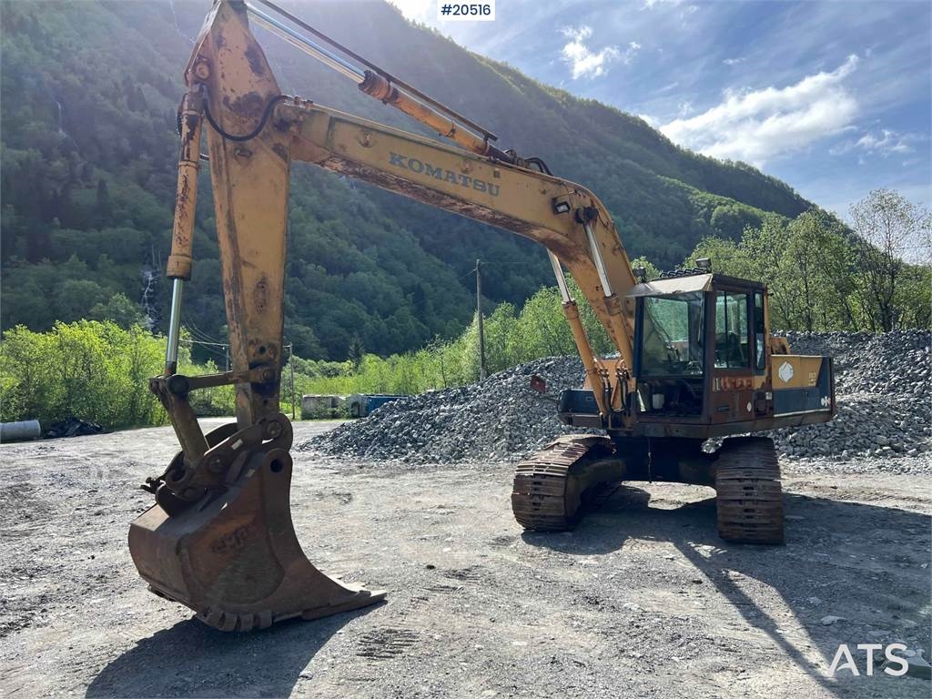 Komatsu PC200-3 Excavator W/ Toothed Bucket. WATCH VIDEO 1998 20516 PC200-3 Excavator W/ Toothed Bucket. WATCH VIDEO 1998 ...