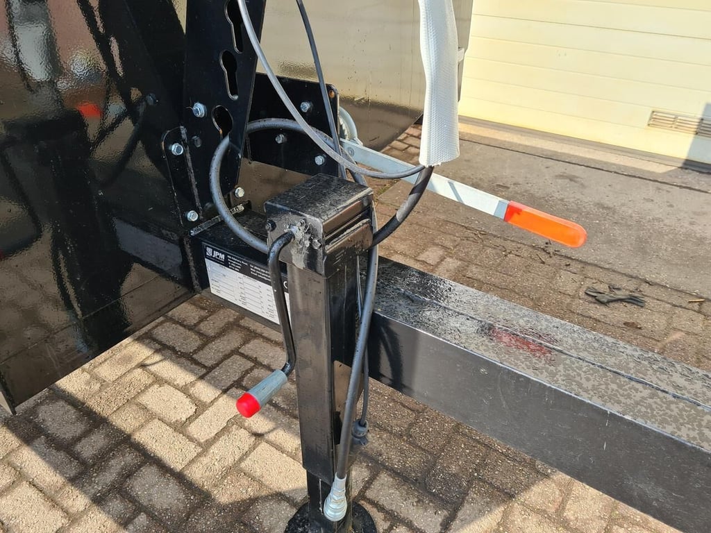 Heavy machinery product image - Image 7 of 13