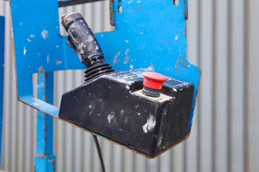 Genie GS1932 Electric, Working Height 7.8 m, 227kg Capac 2013 GENIE - GS1932 - 90011 GS1932 Electric, Working Height 7.8 m...