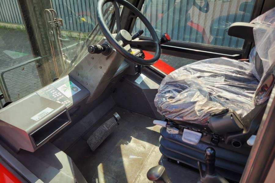 Manitou M30-4 Valid Inspection, *Guarantee, Diesel, 4x4 Dr 2015 MANITOU - M30-4 - 61581 M30-4 Valid Inspection, *Guarantee...