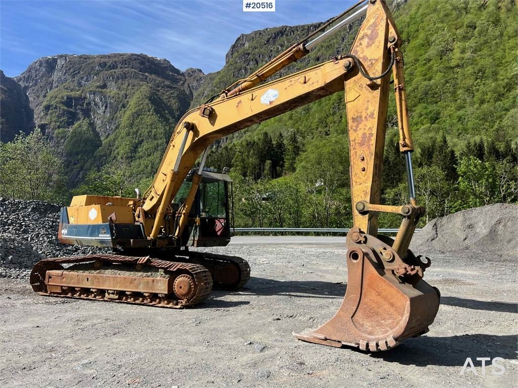 Komatsu PC200-3 Excavator W/ Toothed Bucket. WATCH VIDEO 1998 20516 PC200-3 Excavator W/ Toothed Bucket. WATCH VIDEO 1998 ...
