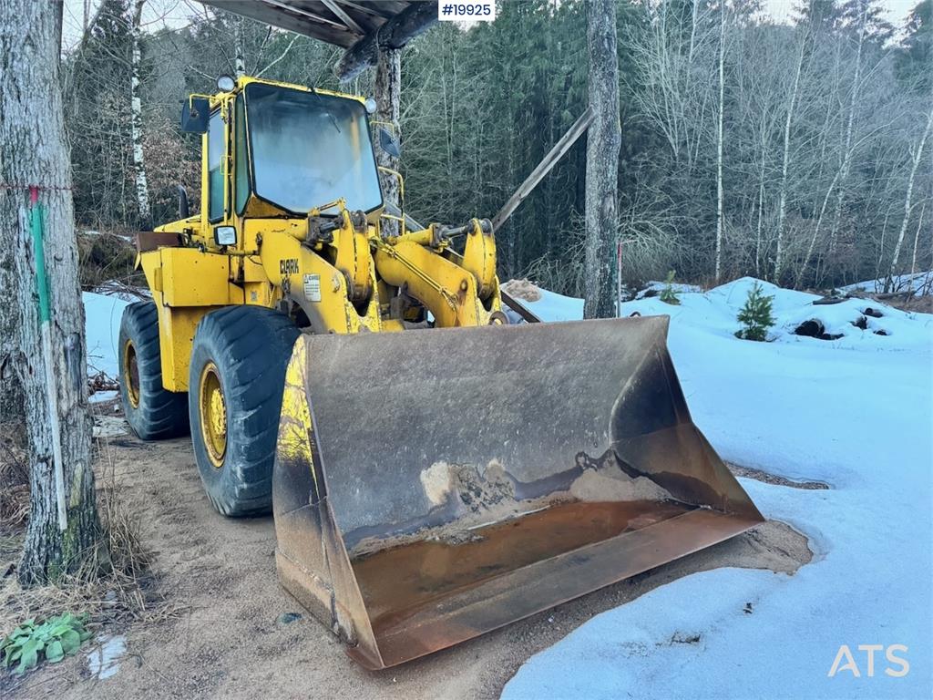 Clark 75B Wheel Loader w/ Bucket. 1979 19925 75B Wheel Loader w/ Bucket. 1979 1 Wheel Loaders image 18