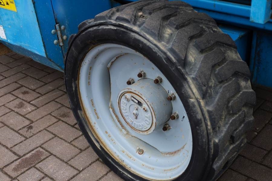 Genie GS4390 Diesel, 4x4 Drive, 15m Working Height, 680k 2012 GENIE - GS4390 - 63307 GS4390 Diesel, 4x4 Drive, 15m Working...