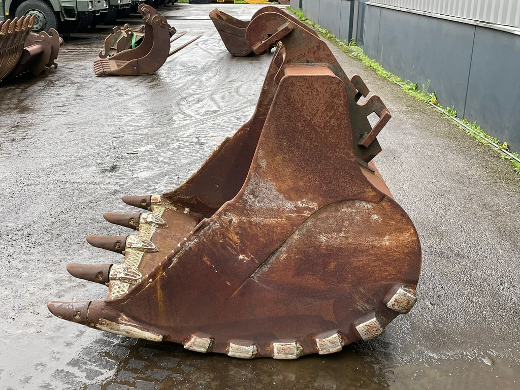 Verachtert Bucket with teeth 70001951 Verachtert Bucket with teeth 1 image 2
