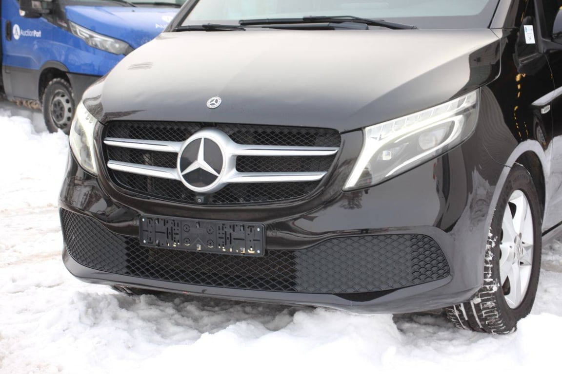 Mercedes-Benz Senzati Limo Stage 2 Diesel Van 2019 Senzati Limo Stage 2 2019 1 image 9
