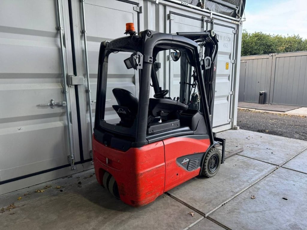 Forklift Linde E16C-02 Electric 1600kg 2014 2014 E16C-02 2014 1 Forklift image 4