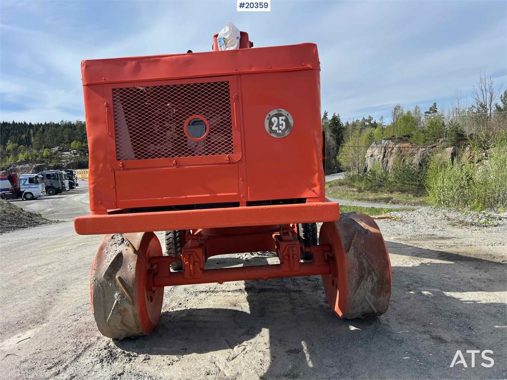 Brøyt X2 excavator w/bucket (Nostalgia!) 1963 20359 Broyt X2 excavator w/bucket (Nostalgia!) 1963 1 Crawler Excavators ima...