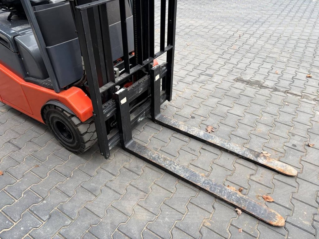 Forklift Toyota 7FBEST13 Electric 1200kg 2012 2012 7FBEST13 2012 1 Forklift image 6