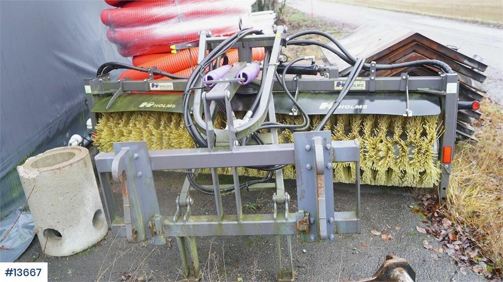 Holms SL-2.5 sweeper 2016 13667 Holms SL-2.5 sweeper 2016 1 image 2