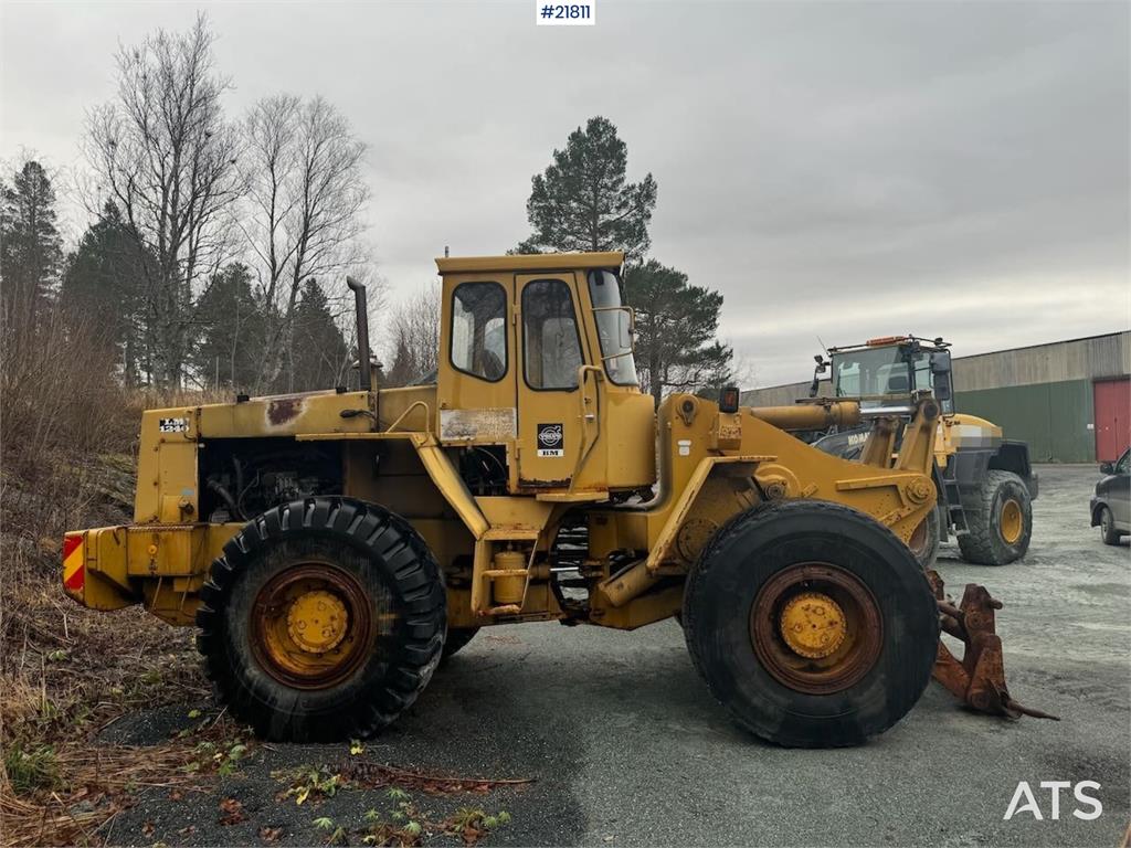 Volvo LM1240 wheel loader. WATCH VIDEO 1975 21811 LM1240 wheel loader. WATCH VIDEO 1975 1 Wheel Loaders image 2