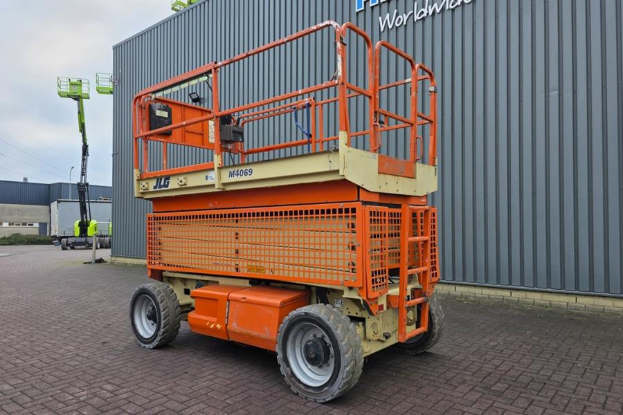 JLG M4069 Hybrid, 14.2m Working Height, 360kg Capacity 2004 JLG - M4069 - 90382 M4069 Hybrid, 14.2m Working Height, 360kg ...