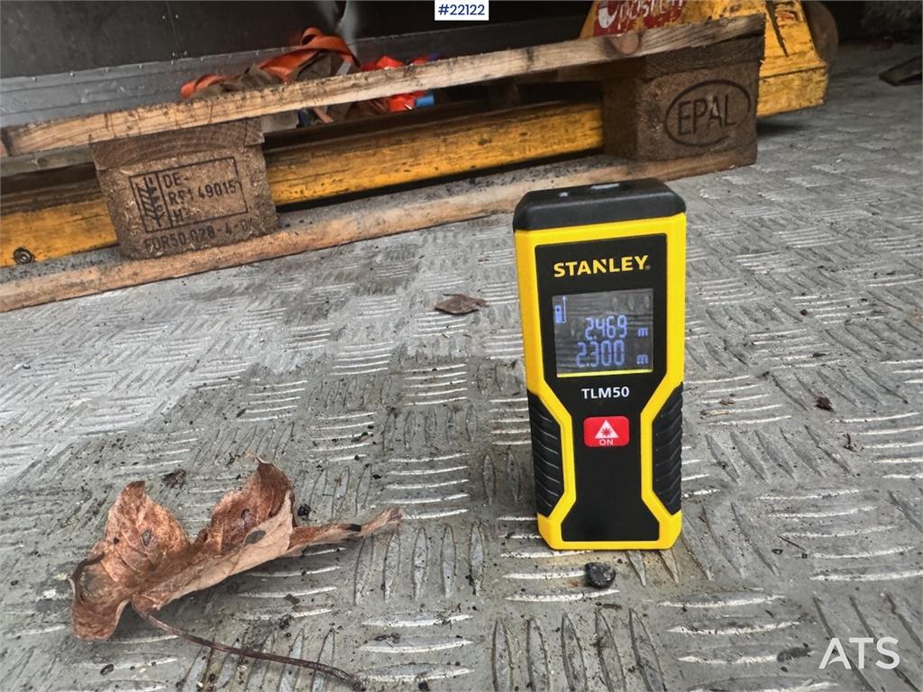 DAF CF75.310 4x2 box truck with full side opening. Onl 2012 22122 DAF CF75.310 4x2 box truck with full side opening. Onl 2...