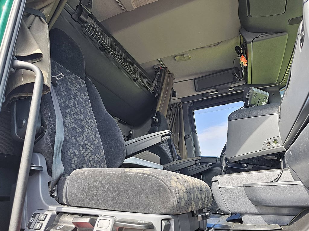 Heavy machinery product image - Image 7 of 15