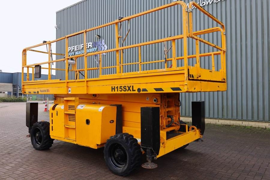 Haulotte H15SXL Diesel, 4x4 Drive, 15m Working Height, 500k 2011 HAULOTTE - H15SXL - 63133 H15SXL Diesel, 4x4 Drive, 15m W...