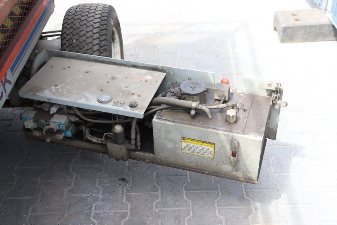 Scissor Lift Skyjack SJ III - 6832 Electric 1998 1998 SJ III - 6832 1998 1 Scissor Lifts image 14