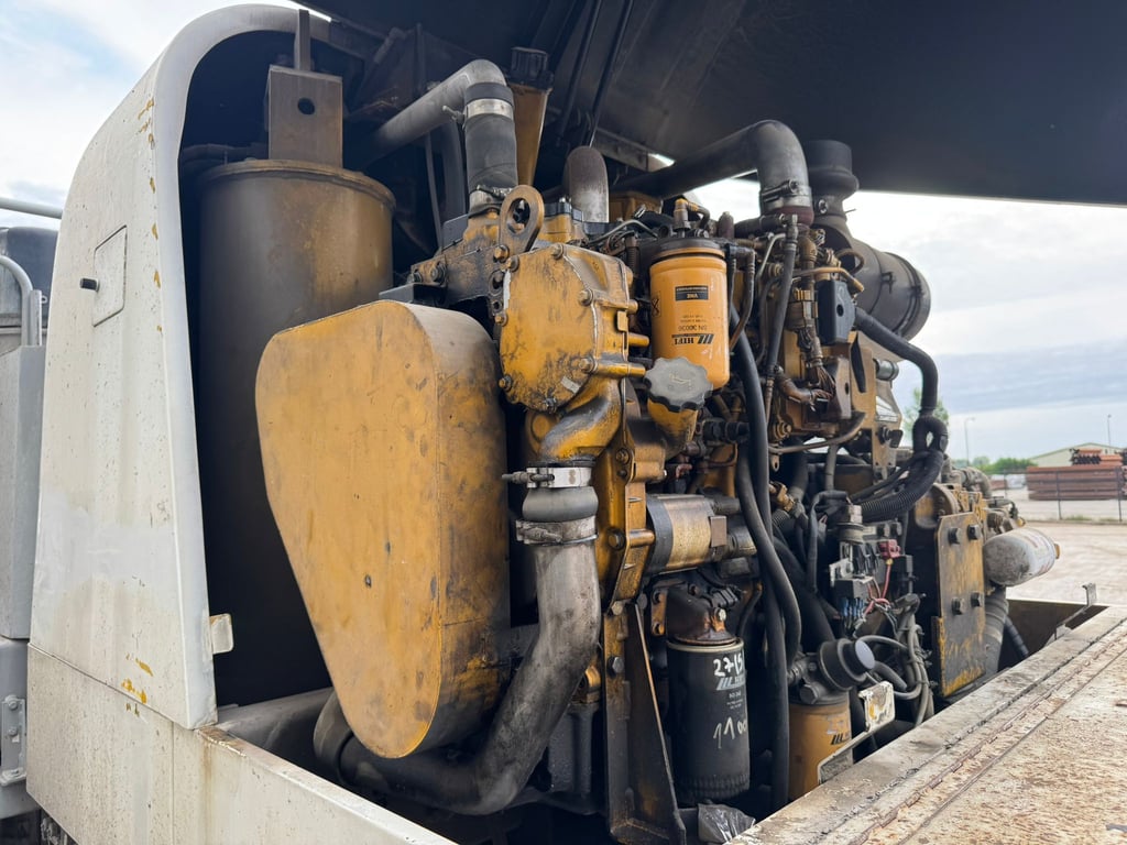 Gomaco GT3400 Concrete Slipform Paver 2010 00033427 GT3400 Concrete Slipform Paver 2010 1 Concrete Pumps Truck image 15