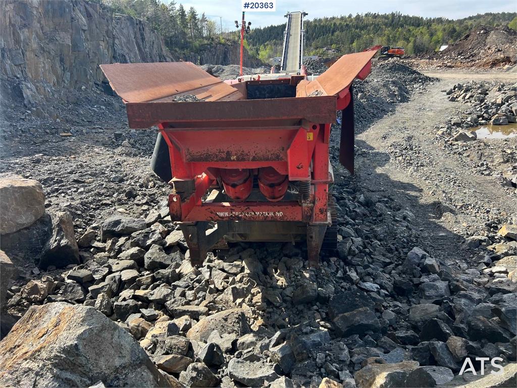 Sandvik UJ440i crusher w/ side conveyor and magnet 2016 20363 UJ440i crusher w/ side conveyor and magnet 2016 1 image 14