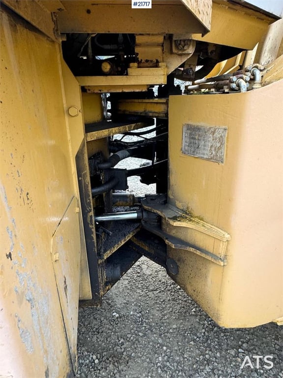 TCM 870 Wheel Loader w/ Bucket 1985 21717 870 Wheel Loader w/ Bucket 1985 1 Wheel Loaders image 15
