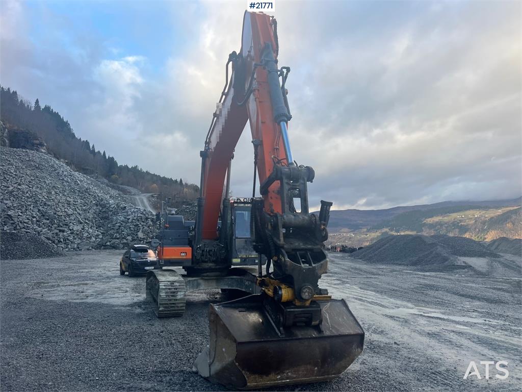 Doosan Dx300lc-5 Gravemaskin m/ rototilt og pusseskuffe 2017 21771 Dx300lc-5 Gravemaskin m/ rototilt og pusseskuffe 2017 1...