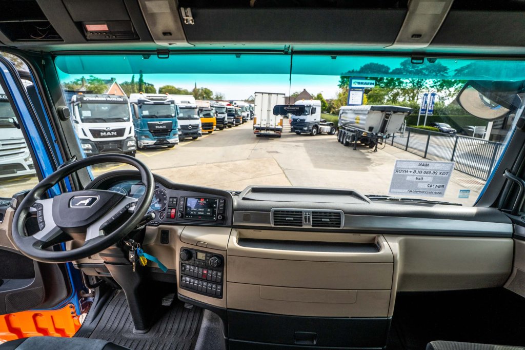 MAN TGX 26.580 XL BLS+INTARDER+BIG AXLES+HYDR. 2017 E64742 TGX 26.580 XL BLS+INTARDER+BIG AXLES+HYDR. 2017 1 image 15