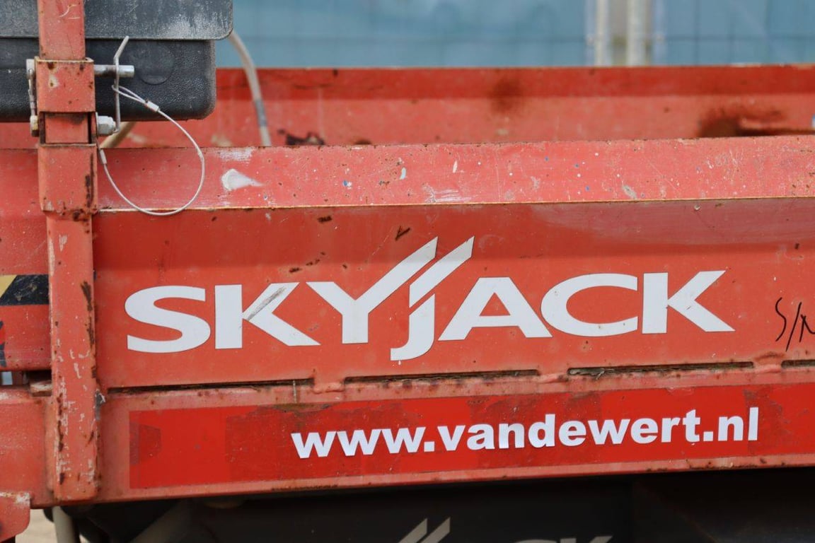 Scissor lift Skyjack SJ6826 RT Diesel 10m 2015 2015 SJ6826 RT 2015 1 Scissor Lifts image 14