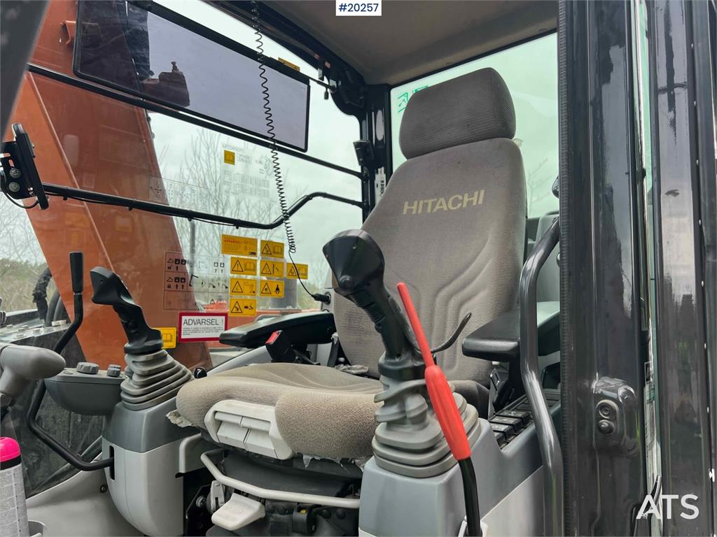 Hitachi zx85us-6 excavator w/ rototilt, sanding bucket, di 2022 20257 zx85us-6 excavator w/ rototilt, sanding bucket, di 2...