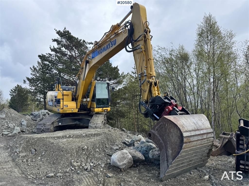 Komatsu HB215LC-2 Crawler excavator w/ GPS, Rototilt and 2 2014 20580 HB215LC-2 Crawler excavator w/ GPS, Rototilt and 2 2...