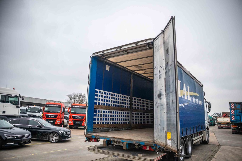 MERCEDES ACTROS 2548-6X2+E6+VOITH-(+remorque: +5.000 € ) 2016 E63075 ACTROS 2548-6X2+E6+VOITH-(+remorque: +5.000 € ) 2016 ...