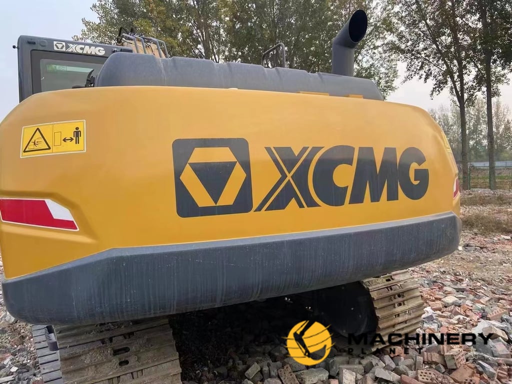 XCMG XE215DA Crawler Excavator Used Good Condition For Sale XE215DA 2018 1 Crawler Excavators image 3
