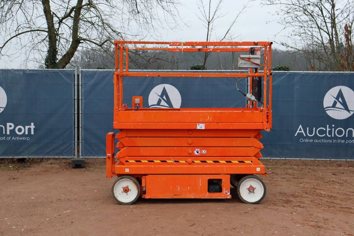 Scissor Lift Skyjack SJ4626 Electric 9.9m 2014 2014 SJ 4626 2014 1 Scissor Lifts image 2