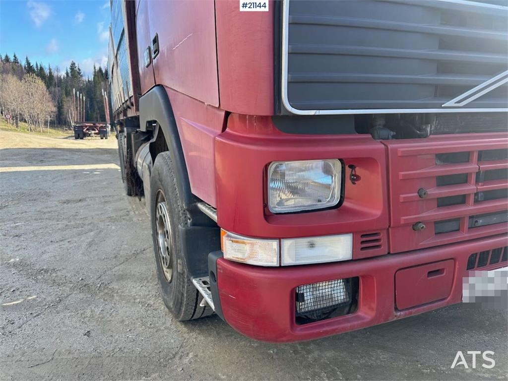 Volvo FH 16 6x4 timber truck w/ 1983 Briab grain trailer 1999 21144 FH 16 6x4 timber truck w/ 1983 Briab grain trailer 199...