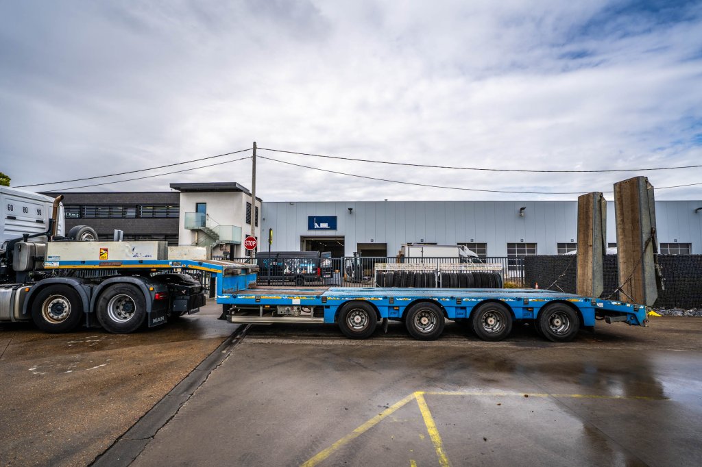 MAX TRAILER MAX TRAILER 110-F-S44+3XSTEERING/DIR. 2016 E64671 Max Trailer MAX TRAILER 110-F-S44+3XSTEERING/DIR. 2016 1 ima...