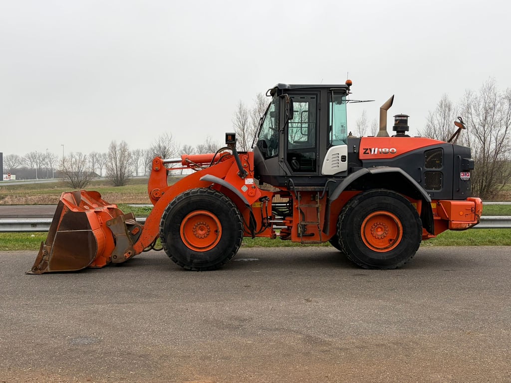 Hitachi ZW180-5B-TPDX 2015 00033794 ZW180-5B-TPDX 2015 1 image 2