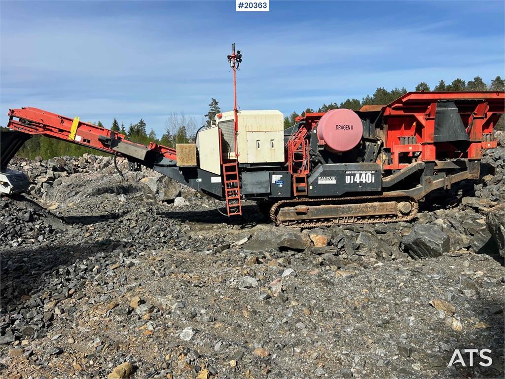 Sandvik UJ440i crusher w/ side conveyor and magnet 2016 20363 UJ440i crusher w/ side conveyor and magnet 2016 1 image 5