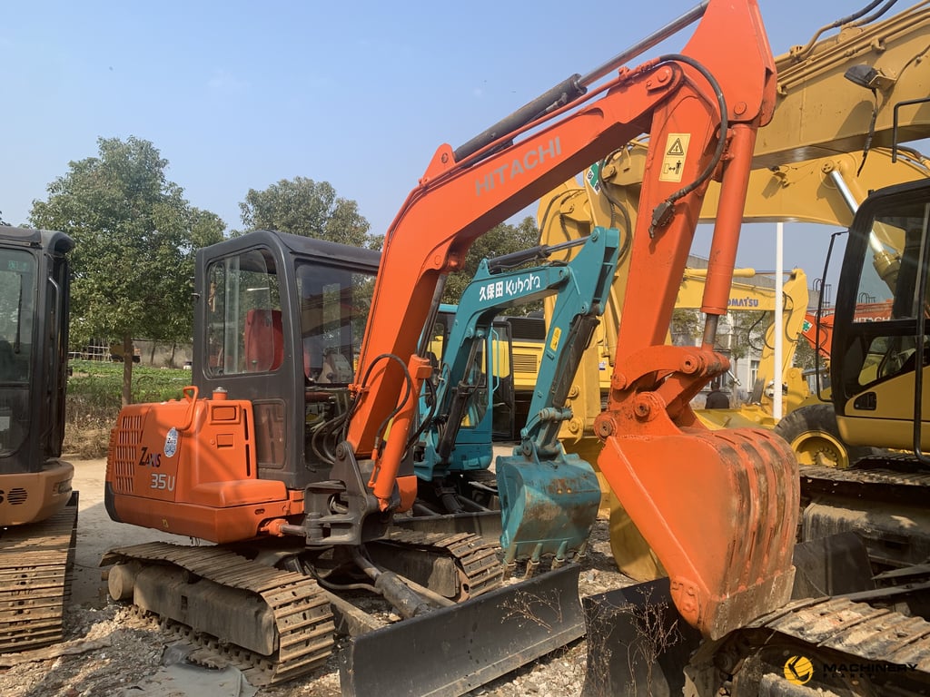 Hitachi ZX35U Mini Crawler Excavator GOOD CONDITION ZX35U 2021 1 Crawler Excavators image 2