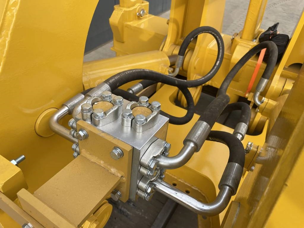 Komatsu D85 2025 904176 D85 2025 0 image 6
