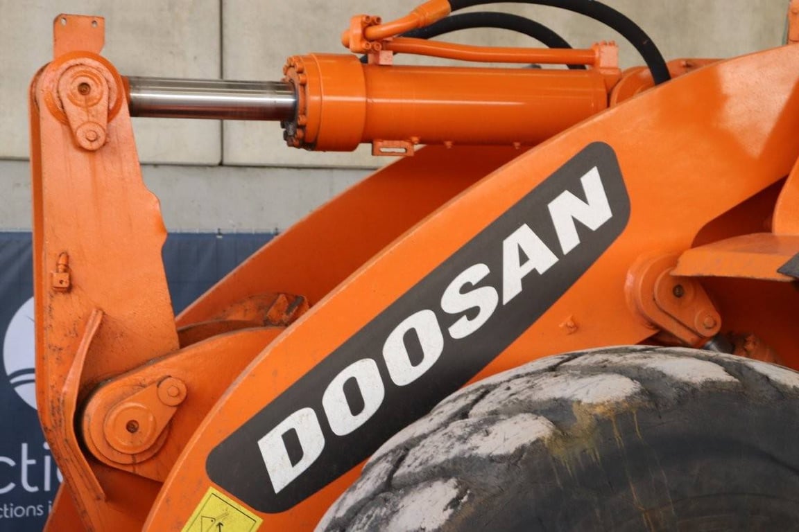 Wheel loader Doosan DL420 Diesel 2011 2011 DL420 2011 1 image 15